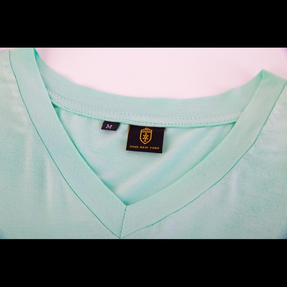 kING NEW YORK, V-NECK T-SHIRT, LIGHT TURQUOISE. - Picture 1 of 14